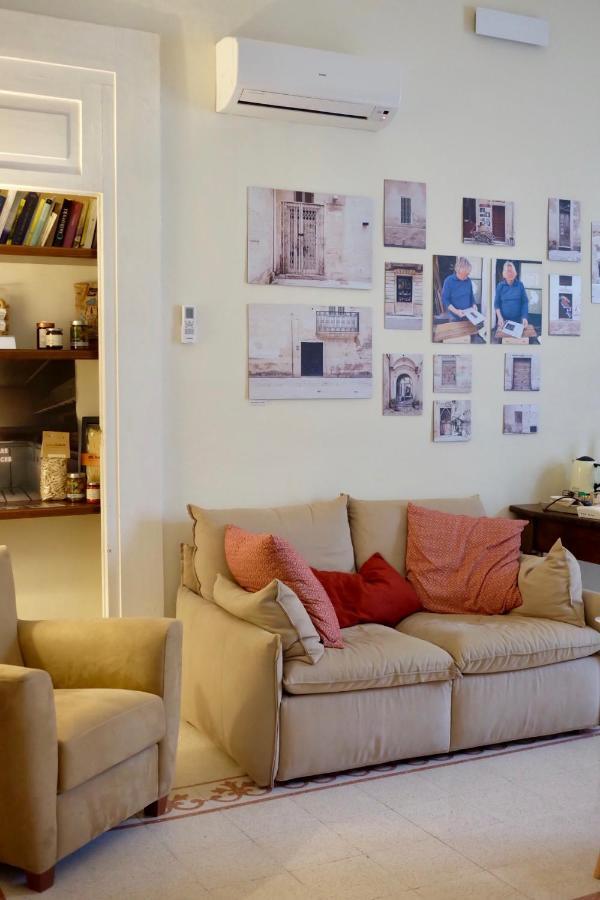 4 Balconi Rooms-Boutique B&B Lecce Exterior foto